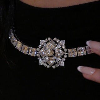 Aida Choker