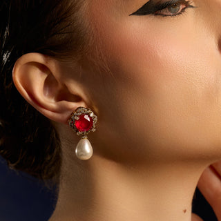 Suha Stud Earrings