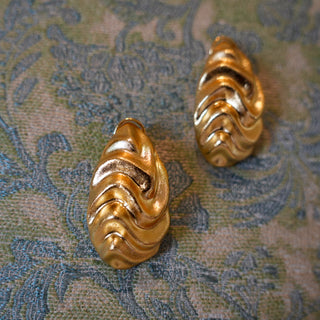 Veyra Earrings