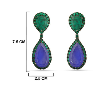 Kareena Kapoor Khan in Flora Earrings