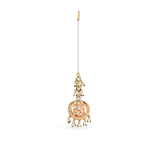 This gorgeous gold plated silver mix base maang tikka with flourite center stone and real pearls is pure elegance. 