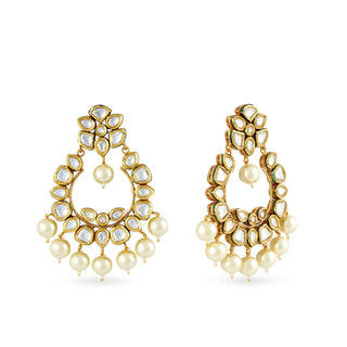 Gold plated kundan chaandbaali earrings.